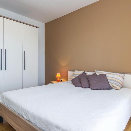 Cozy Apartment In Porec With Wifi Exterior foto