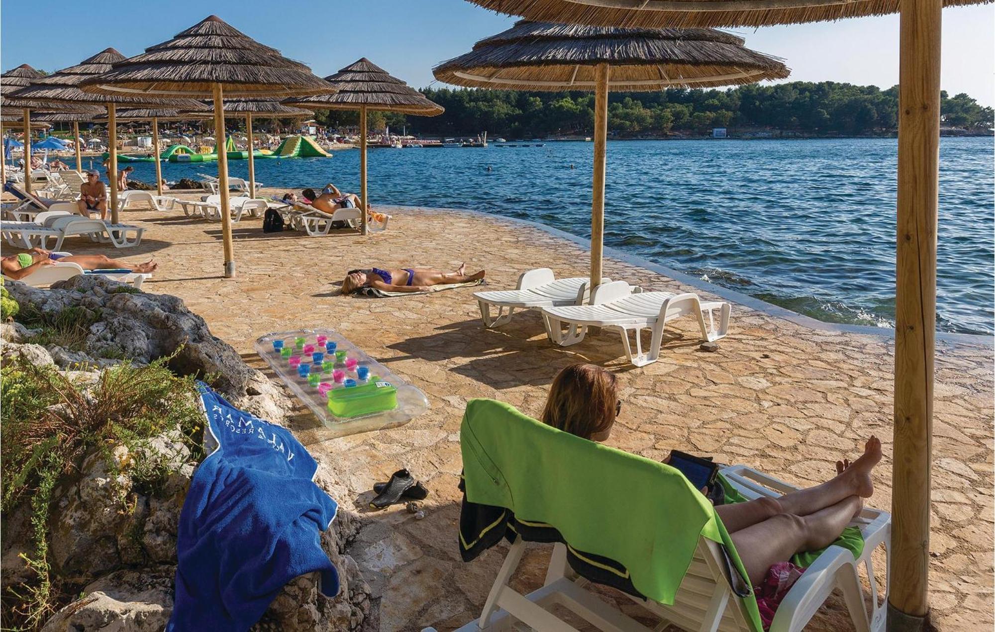 Cozy Apartment In Porec With Wifi Exterior foto